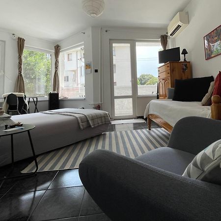 Modern Flat Near Downtown Plovdiv Apartment Exterior photo
