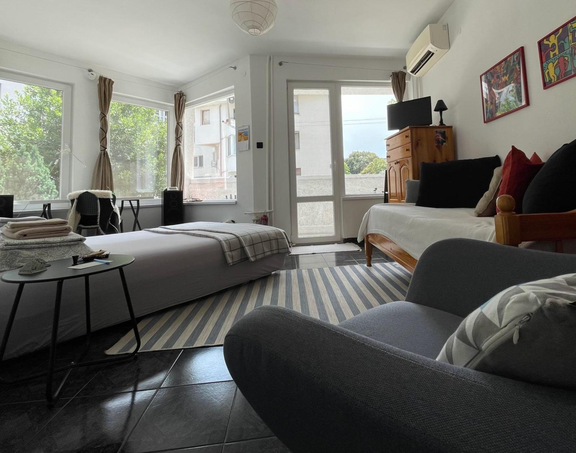 Modern Flat Near Downtown Plovdiv Apartment Exterior photo